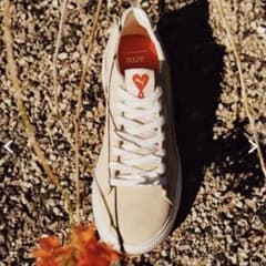 大人気コラボ PUMA X AMI 完売 PUMAamiコラボスニーカーのサムネイル
