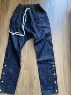 INDEPICT デニムパンツ　Lサイズのサムネイル