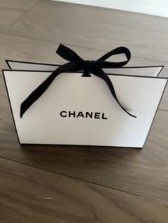 CHANEL ギフト用包装 小型 ホワイトのサムネイル