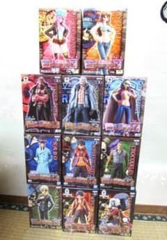 【専用】　ONE PIECE　ワンピース　フィギュア　まとめ売り セットのサムネイル