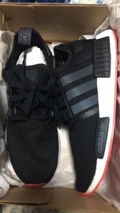 adidas NMD R1のサムネイル