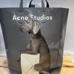 Acne Studios 犬プリント トートバッグ - メルカリ