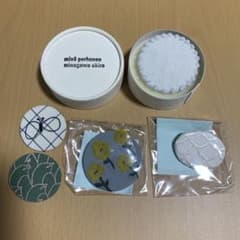 ミナペルホネン ブローチのサムネイル