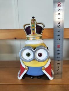 ミニオン 王冠付きフィギュアのサムネイル