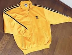 鮮やかなイエロー×ブラック！adidas Originalsのサムネイル