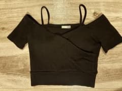 GYDA オフショルダー 半袖 Tシャツ ブラックのサムネイル
