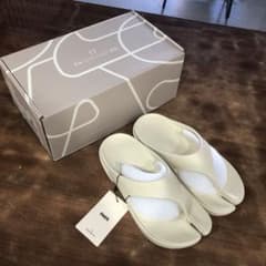 PAES ペイズ　足袋サンダル　CREAM 23cmのサムネイル