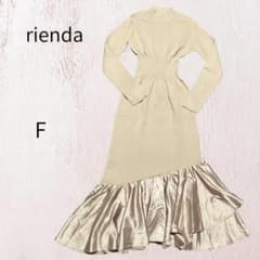 rienda 새틴 프릴 도킹 인어 니트 원피스 아름다움 실루엣