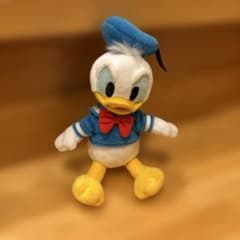 ディズニーランド ドナルドダック ぬいぐるみバッジ - メルカリ