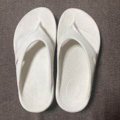 NZ様専用　OOFOS ウーフォス EGGNOG w7 EU38 24 白のサムネイル