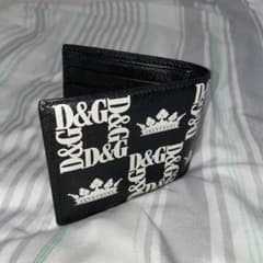 DOLCE&GABBANAの財布のサムネイル