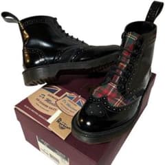 英国製 uk7 dr.martens ウイングチップ 7ホールブーツ メダリオン