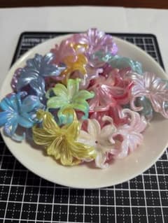 88.花型ビーズ マルチカラー まとめ売り　24個のサムネイル