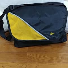 阪神タイガースマークの入ったショルダーバックのサムネイル