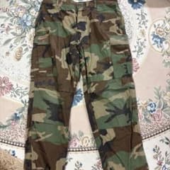 迷彩カーゴパンツのサムネイル