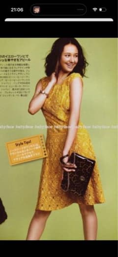 BCBG MAXAZRIA イエローレースドレスのサムネイル