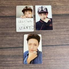 ATEEZ ホンジュン　FC特典トレカ&通常盤のサムネイル