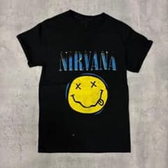 NIRVANA スミリー顔 Tシャツ ブラック - メルカリ