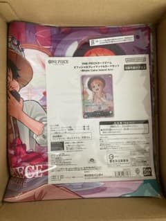 ONE PIECEカードゲーム オフィシャルプレイマット＆カードセットのサムネイル