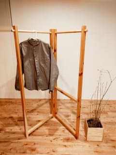 【はちょこっこ様専用：引取り2点まとめ買い限定】■香りが優しい木製ハンガーラックのサムネイル