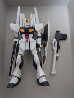 HGUC 1/144 RX-93 νガンダムのサムネイル