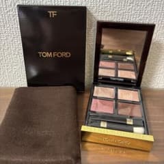 TOM FORD アイ カラー クォード 04A サスピションのサムネイル