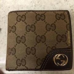 (￣∇￣)専用GUCCI二つ折り財布のサムネイル