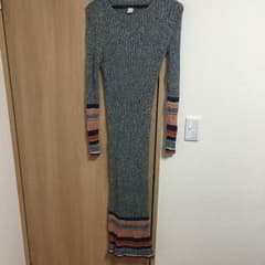 年末セール！！H&M ロングニットワンピースのサムネイル