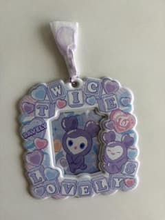 TWICE LOVELY トレカケース キーホルダーのサムネイル