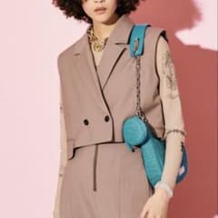 メゾンスペシャル バックオープンショートジレ maison special - メルカリ