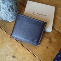 le tanneur ルタヌア２つ折り財布 未使用品のサムネイル