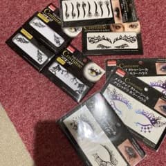 ダイソーの可愛いつけまつげとタトゥーシール(*´ω｀*)のサムネイル