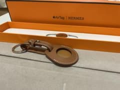 Apple AirTag Hermès キーホルダー ゴールドのサムネイル