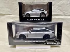 新型クラウン(セダン)　プレシャスシルバー　ミニカー　ケース付　プルバックカー 新型クラウン(セダン) プレシャスシルバー ミニカー ケース付