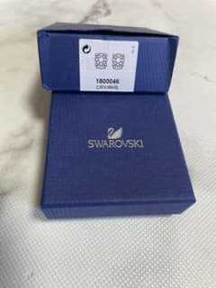 スワロフスキーピアスのサムネイル
