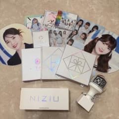 ☆ペンライト有☆【NiziU公式グッズ まとめ売りセット】 m22247306609_1.jpg?1768626161