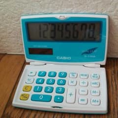 CASIO  電卓♪折り畳み式♪太陽電池のサムネイル