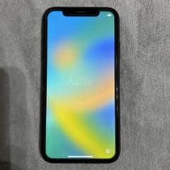 iPhone XR Black 64 GB auのサムネイル
