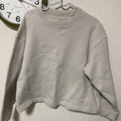 トップス　トレーナーのサムネイル