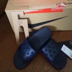ナイキ ベナッシ インディペンデンスデイのサムネイル