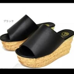 ヨースケ 厚底 サンダルのサムネイル
