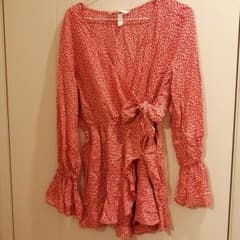 H&M エイチアンドエム ロンパース 花柄 長袖 ワンピースのサムネイル