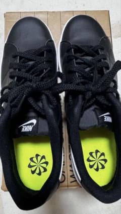 NIKE COURT ROYALE 2 NN 28cm ブラック/ホワイトのサムネイル