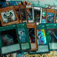 遊戯王 光り物 12枚セットのサムネイル