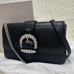 未使用級【ジミーチュウ】CHERI 長財布 チェーン付き ポシェット ブラック 未使用級【ジミーチュウ】CHERI 長財布 チェーン付き ポシェット