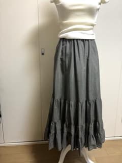 大人可愛い ティアードロングスカート カーキ色のサムネイル