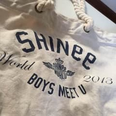 SHINee ツアーバックのサムネイル