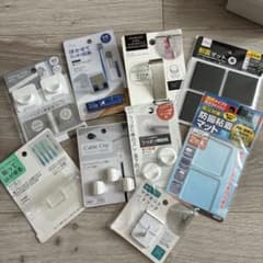 DAISO 耐震マット 生活雑貨 家具転倒防止 9点セット まとめ売り 新生活のサムネイル