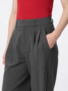 グレー タックワイドパンツ gu ストレートパンツのサムネイル