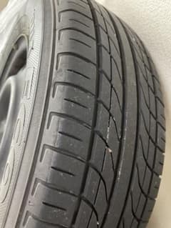 タイヤ 4本セット 185/65R14 86s PCD114.3のサムネイル